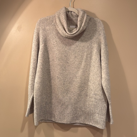 The Original Aritzia Gray Turtleneck‎ Sweater - Picture 4 of 8